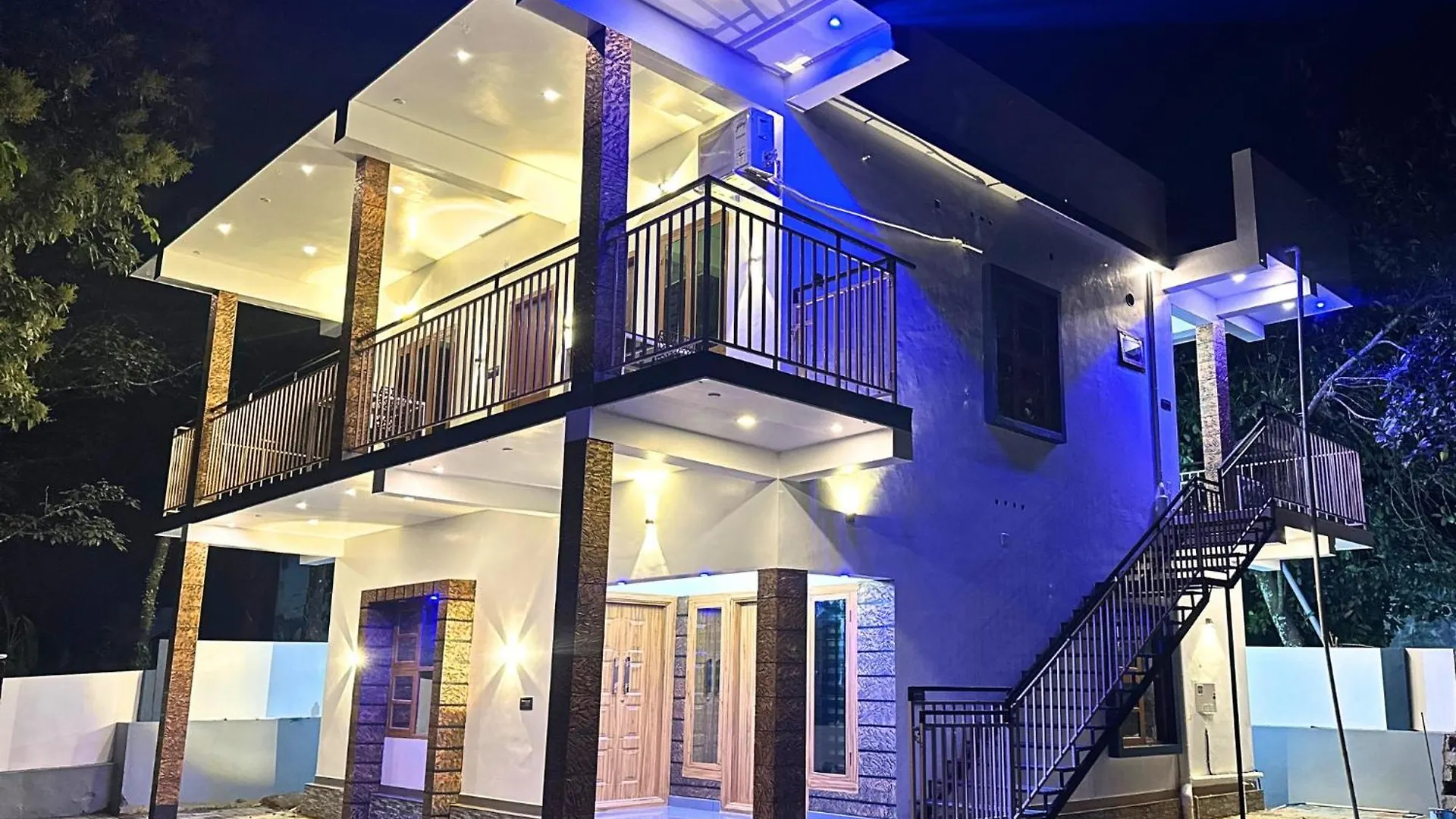 Chakkantharas Premium Villa Athirappilly 0*,  India