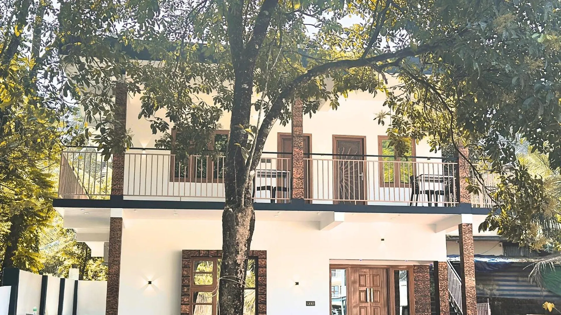 Chakkantharas Premium Villa Athirappilly Country house
